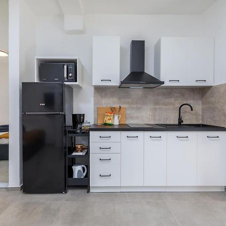 3 Minutes From The Beach: Lovely Studio Apartment Pula Bagian luar foto
