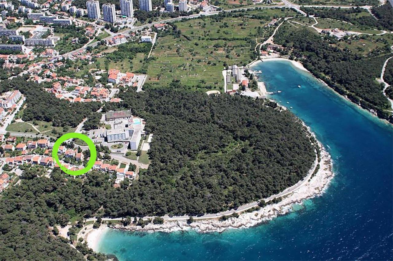 3 Minutes From The Beach: Lovely Studio Apartment Pula Bagian luar foto